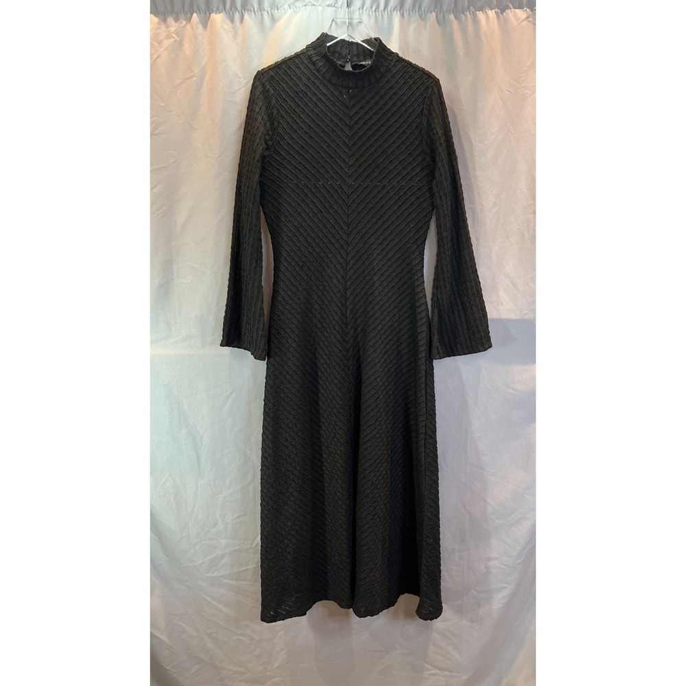 Decjuba Tiana Textured Maxi Dress Womens 12 Black Keyhole Back Bell Sleeves